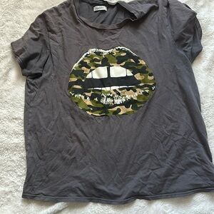 Lauren Moshi t shirt